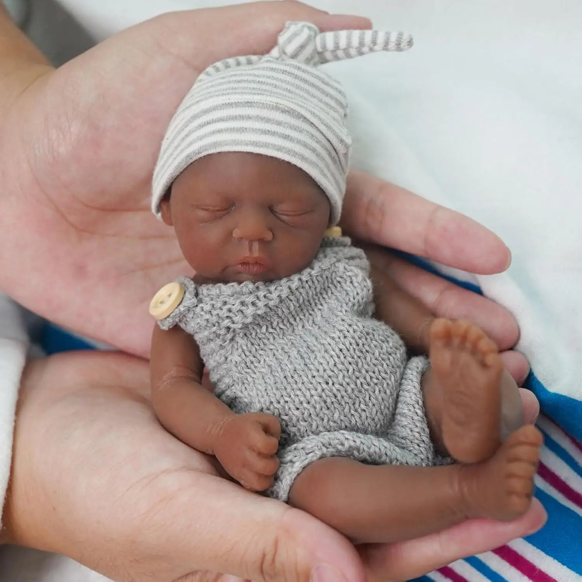 Miles 7 inch mini silicone reborn baby boy
